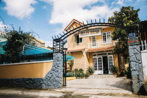 Delen House